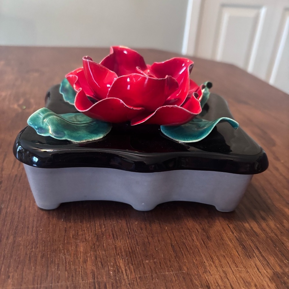 Gardell Black/Grey with Red Rose Trinket Box Flower‎ Lid California Pottery USA